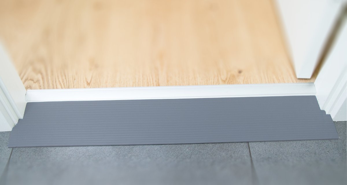 Mobilex Gummirampe, grau, ohne Klebeband, 52 x 300 x 700 mm